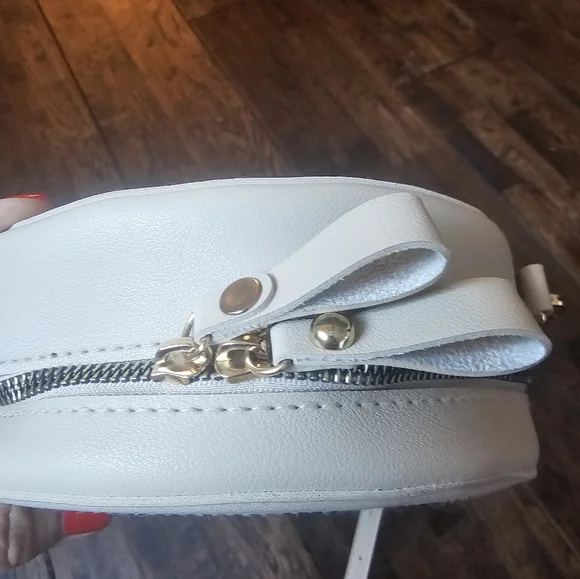 JUSTIN AND TAYLOR CROSS BODY EMBROidered Purse - Picture 6 of 6